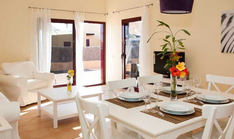 Villas Sol Deluxe คอร์ราเลโฮ ภายนอก รูปภาพ
